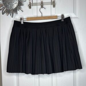 Never Not Hustling Women’s Pleaded Skort Black Size XL. Shorts under w/pocket